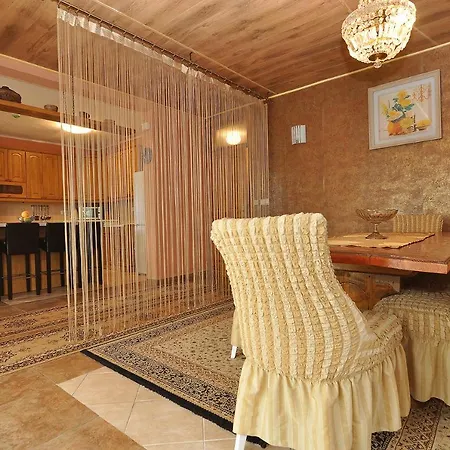 Villa Green Villa